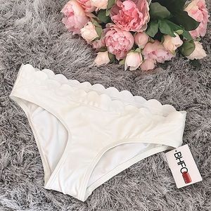 Kate spade scalloped white bikini swimsuit bottom